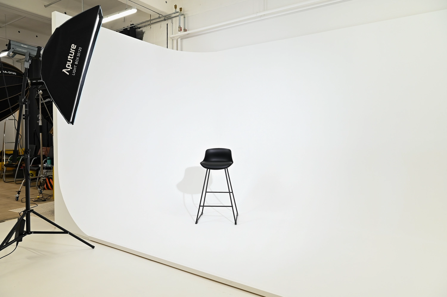 Eduard Bodnar - Fotografie und Studiovermietung - Aufnahmeraum